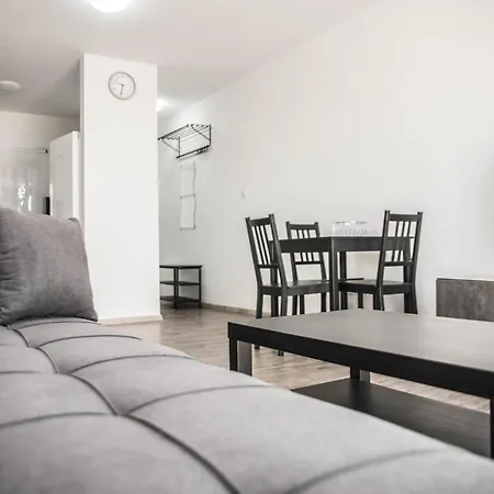 Apartment Lovely One Bedroom With View *