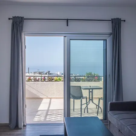 Lovely One Bedroom With View * Kissonerga