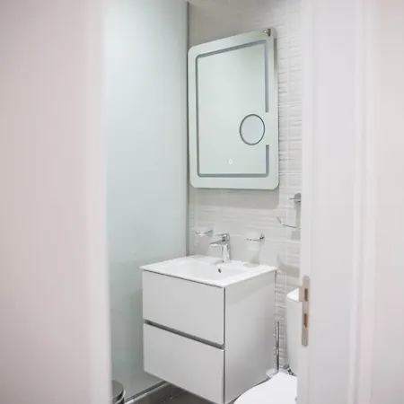 Lovely One Bedroom With View Appartement *