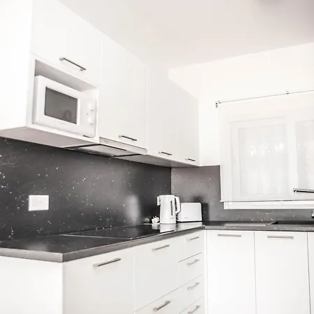 Lovely One Bedroom With View