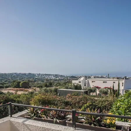 Lovely One Bedroom With View Appartement Kissonerga