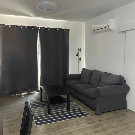 شقة Lovely One Bedroom With View كيسونيجرا