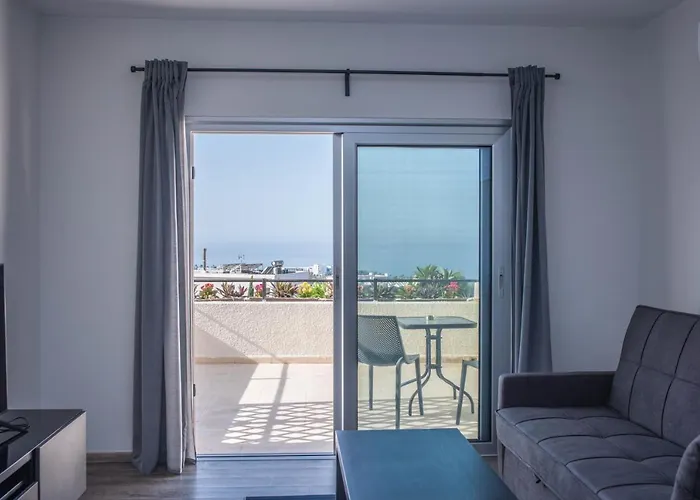 Lovely One Bedroom With View * Kissonerga